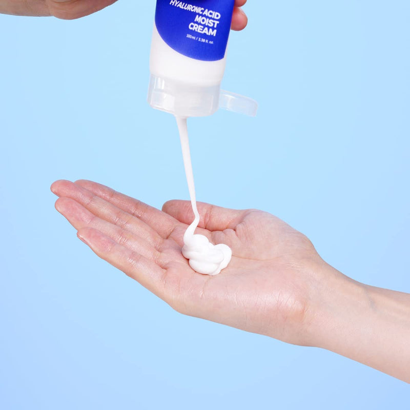 Isntree - Hyaluronic Acid Moist Cream, sfeerfoto