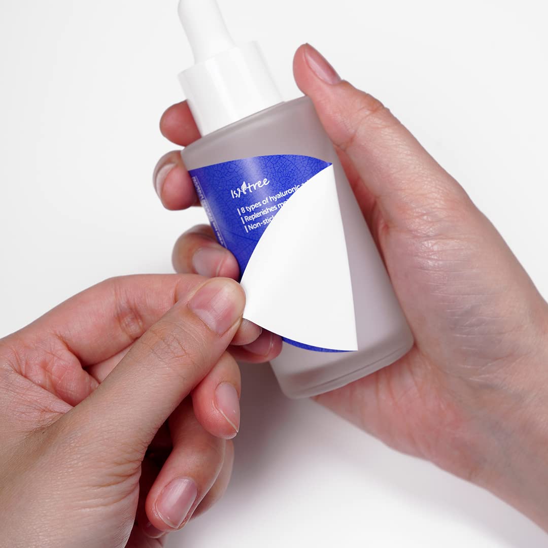 Isntree - Hyaluronic Acid Water Essence, sfeerfoto