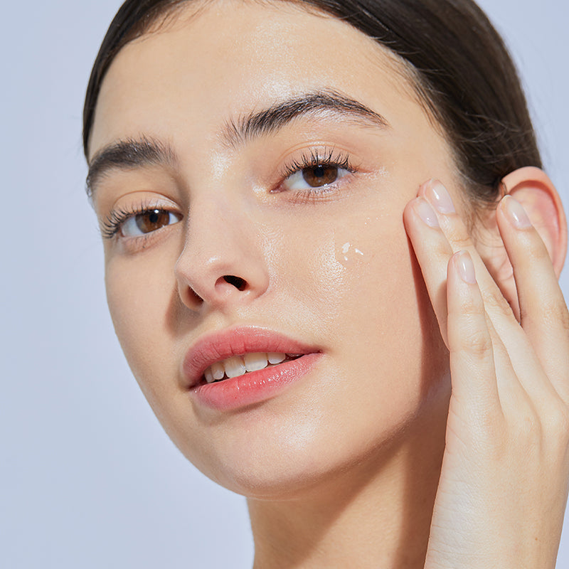 COSRX - The Hyaluronic Acid 3 Serum, sfeerfoto