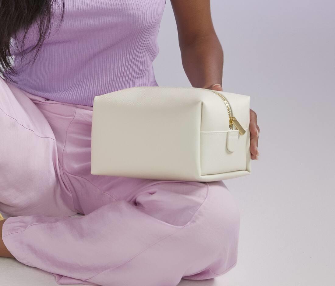 Misunara - Boutique Toiletry Case - Oyster [L], sfeerfoto